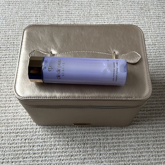 CPB large cosmetic bag with handle and mirror - Picture 10 of 10